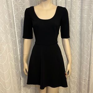 City Triangles - black short sleeve dress